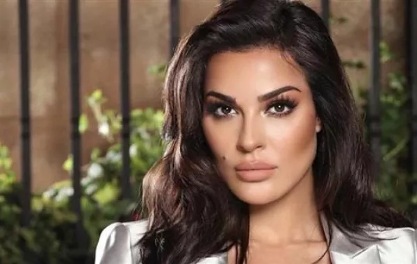 نادين نجيم تثير علامات استفهام وهكذا ردّ صادق الصباح