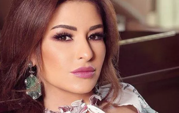 ماغي بو غصن تطل  لأول مرة مع زوجها بعد انتكاستها الصحية