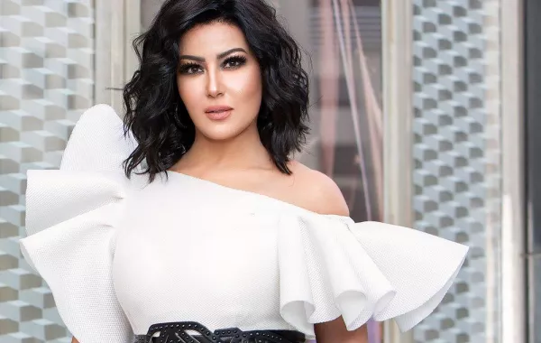 فيديو: سمية الخشاب تكشف علاقتها بأحمد سعد بعد اتهامه بالشروع في قتلها