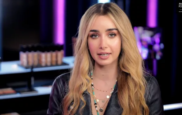 هنا الزاهد تودع زوج والدتها طلعت زكريا: ما اعرفش أب غيرك