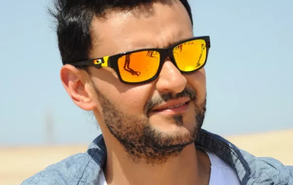 وفاة رامز جلال بين فكي سمكة قرش شائعة تثير غضب نقابة الممثلين والعائلة