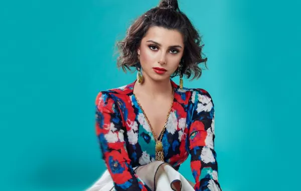 أزياء عصرية للبنات من ماريتا الحلاني