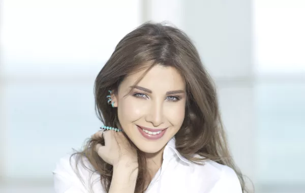 صور: تكريم نانسي عجرم كأفضل مطربة عربية في حفل جامعة الدلتا