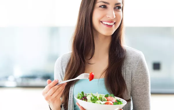 للشباب والبنات: الأغذية الصحية تحقق السعادة