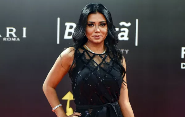 صور: رانيا يوسف تصدم الرجال كلهم مصطفى أبو تورتة