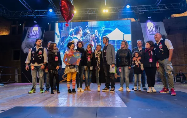 المهرجة والناشطة اللبنانية سابين شقير تحصد جائزة عالمية