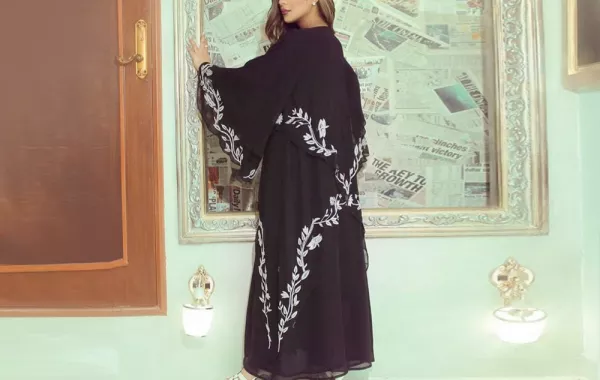عبايات سواريه فخمة لمناسباتكِ المسائية