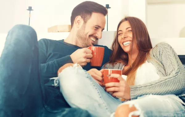 كيف تتصرفين مع زوجك بعد شهر العسل؟