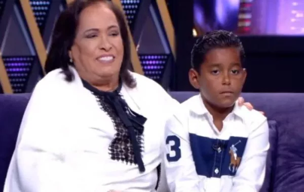 حفيد حياة الفهد يطل معها في برنامج تلفزيوني