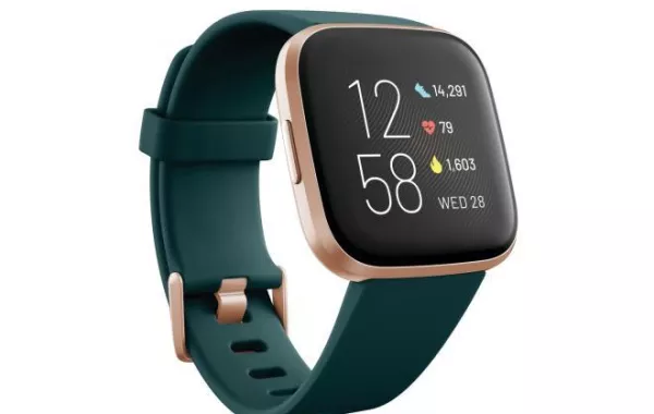 فيت بيت تطلق Versa 2 ساعتها الذكية الفاخرة الداعمة لخاصية التعليمات الصوتية