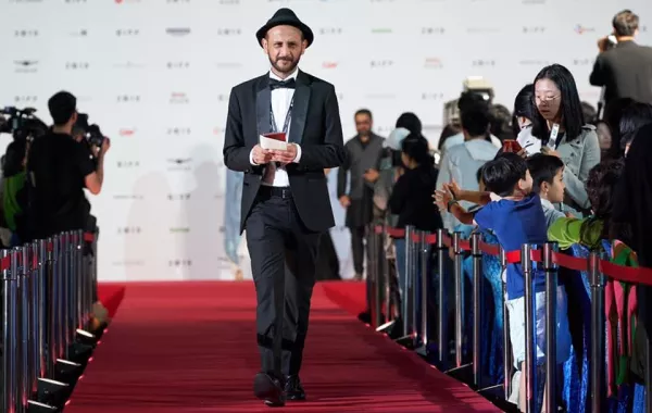 فوز المخرج العراقي مهند حيال بجائزة مهرجان بوسان السينمائي
