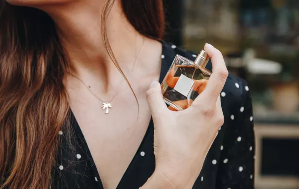 عطور فخمة للمناسبات الشتوية..تعرفي إليها