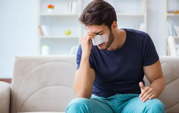نزيف الأنف المفاجئ.. ما هي أسبابه وطريقة علاجه؟