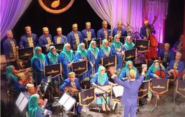 فرقة الموسيقي العمانية 2.jpg