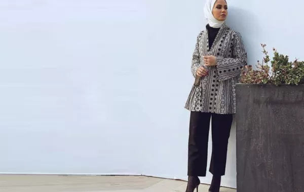 إطلالات محجبات من عائشة الطويلة
