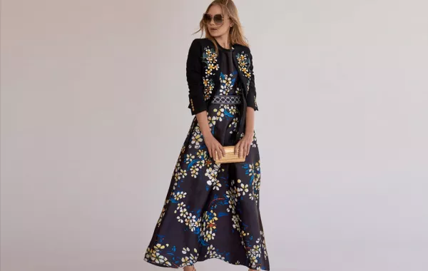 فساتين كم طويل للمحجبات من مجموعات ريزورت 2020