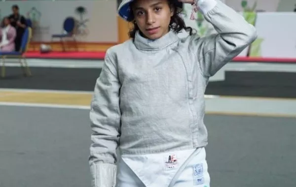 الحسناء تفوز بالميدالية الذهبية لسلاح السايبر