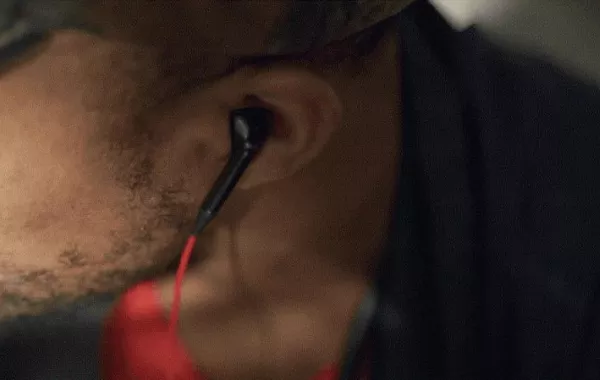 بطّارية سمّاعات MIVO الأطول عمرًا في العالم