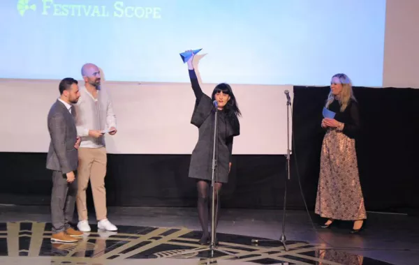 صور: منح جوائز النقاد العرب للأفلام الأوروبية إلى الفيلم المقدوني الإله موجود