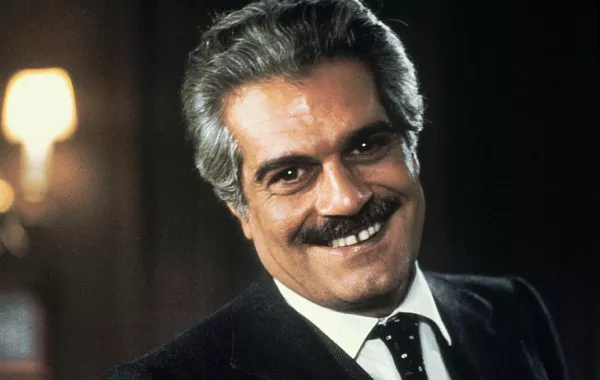 أيام وحياة عمر الشريف يحصد جائزتي ملتقى القاهرة السينمائي الدولي