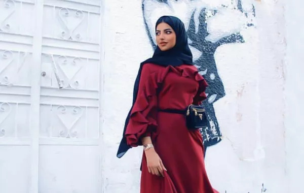 إطلالات شتوية للمحجبات من شهد الزهراني