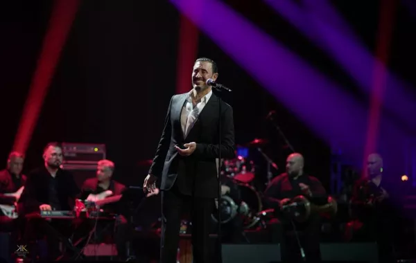 كاظم الساهر يلغي مشاركته في موسم الرياض لهذا السبب