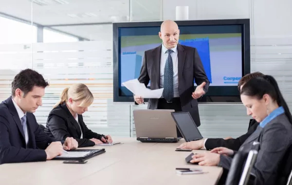 قواعد التعامل مع المدير