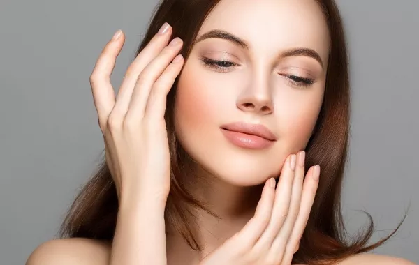 أطعمة تساعد في التخفيف من حب الشباب