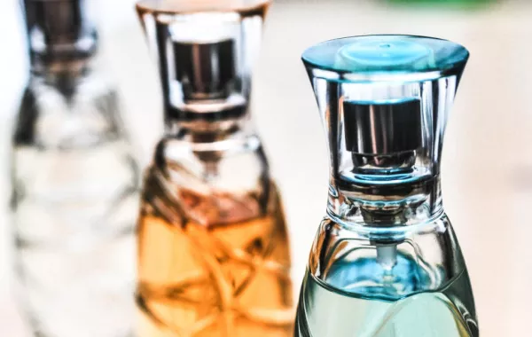 أجمل مجموعات العطور... تشكل هدية رائعة لصديقتك المفضلة