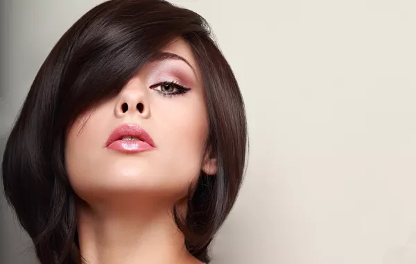 أفضل أنواع الروج... خيارك المثالي لحفل نهاية العام