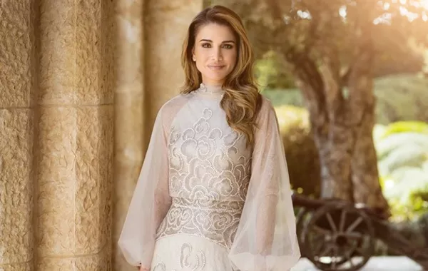 أجمل إطلالات الملكة رانيا في عام 2019