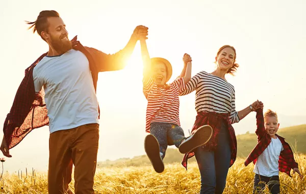 تعرفي إلى المراحل التي تمر بها الحياة الزوجية