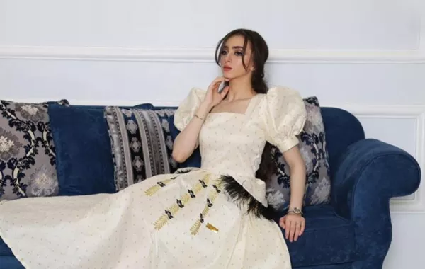 فستان من تصميم عبير العيد