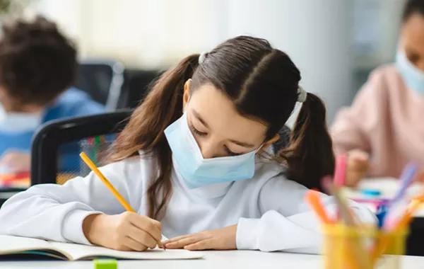 كيف يتواصل الطفل المتخلف دراسياً في العام الجديد؟