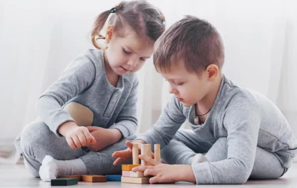 اللعب يزيد الذكاء وليس لقضاء الوقت