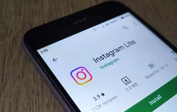 تطبيق "إنستجرام لايت" 