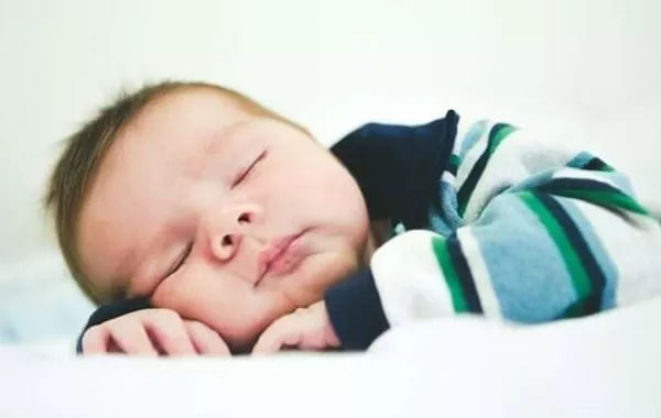  العناية بالرضيع في فصل الخريف