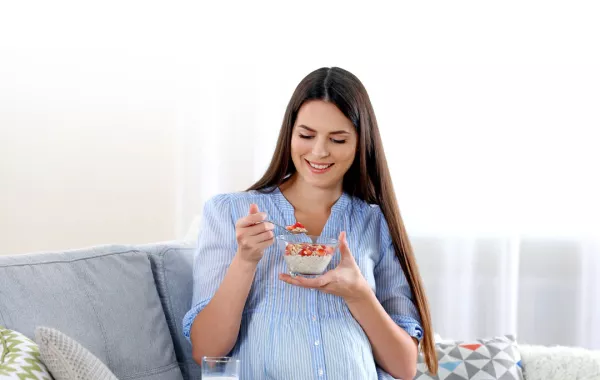 كيف تعرفين ما إذا كنت تكتسبين وزناً زائداً أثناء الحمل؟ 