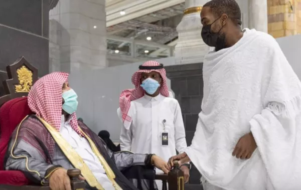 (7) لغات عالمية لإرشاد العُمار والزوار بالمسائل الشرعية
