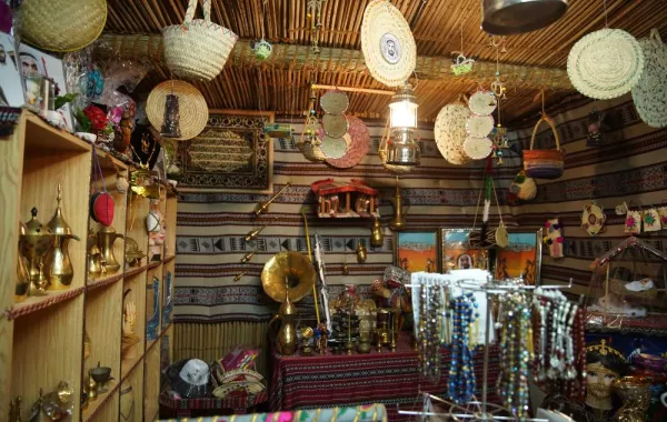 سوق القطارة في منطقة العين - الصورة من "وام"