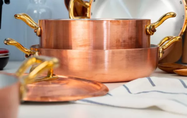 طرق متبعة في تنظيف قدور الطهي