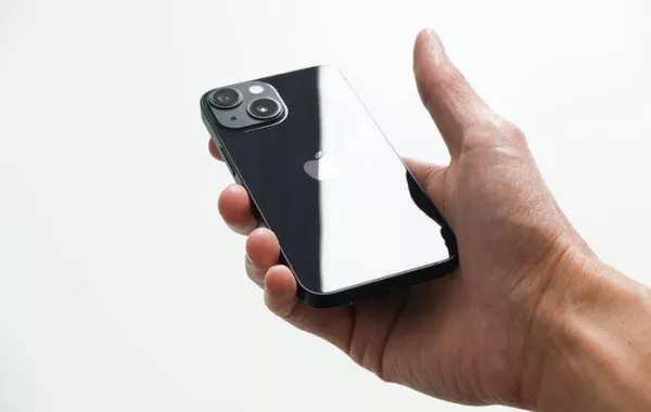 اكتشف الاختلاف بين iPhone 13 وiPhone 12 mini