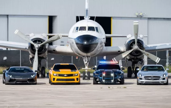 السيارات الأربع المشاركة في فيلم ترانسفورمر