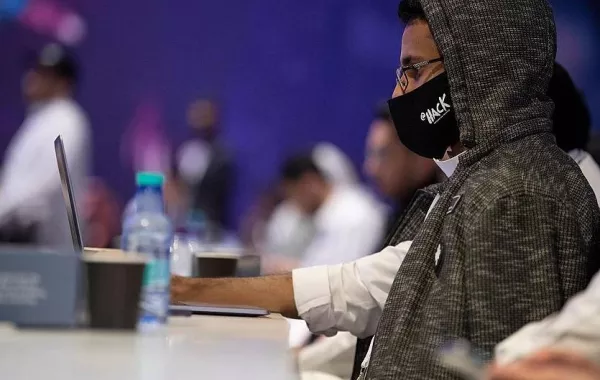 عدد المشاركين تجاوز حاجز 15 ألف. الصورة من "واس" 