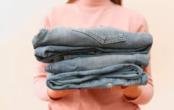 طرق إزالة بقع الصبغ من الجينز