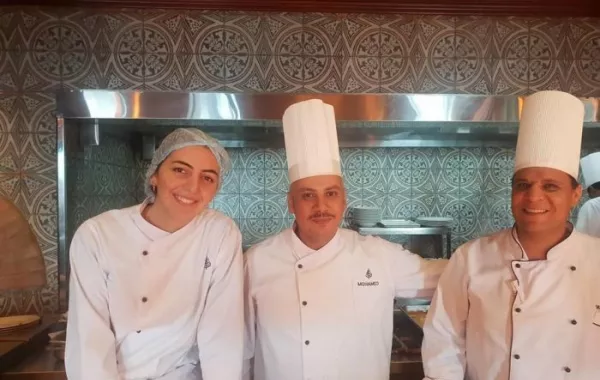 أمينة ابنة ريهام سعيد طباخة تلفت الأنظار إليها بجمالها