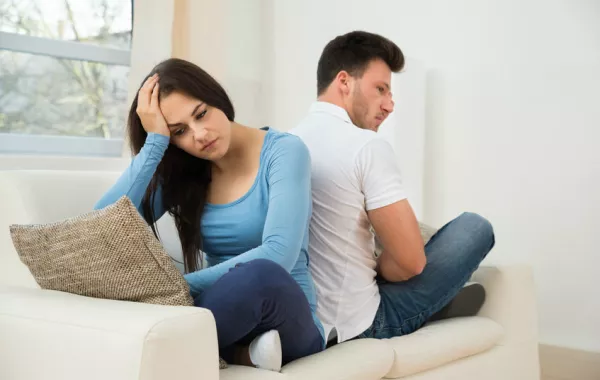 بعد الخلاف مع زوجك لا ترتكبي هذه الأخطاء!