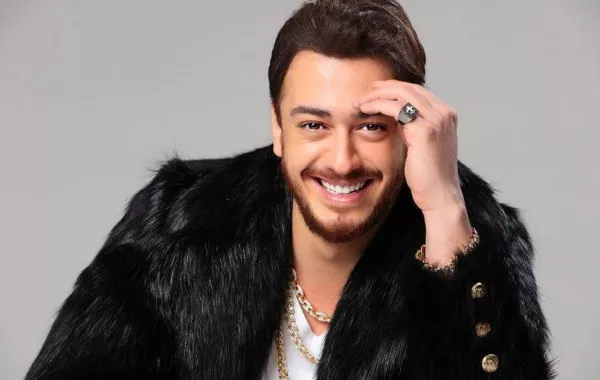 سعد لمجرد يدشن حملة "أول مليار" ب "انت معلم"