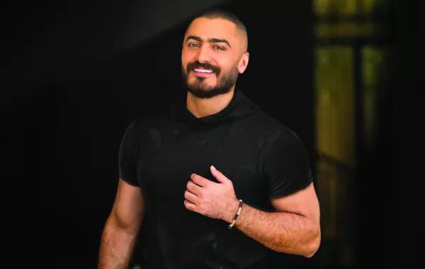 تامر حسني: نواجه الآن حقد وغل وطاقة سلبية غير طبيعية