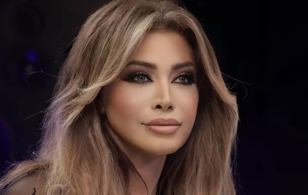 شاهد نوال الزغبي: أغنية "عقلي وقف" لا تتعارض مع أحزان لبنان وهذا سر جمالي 